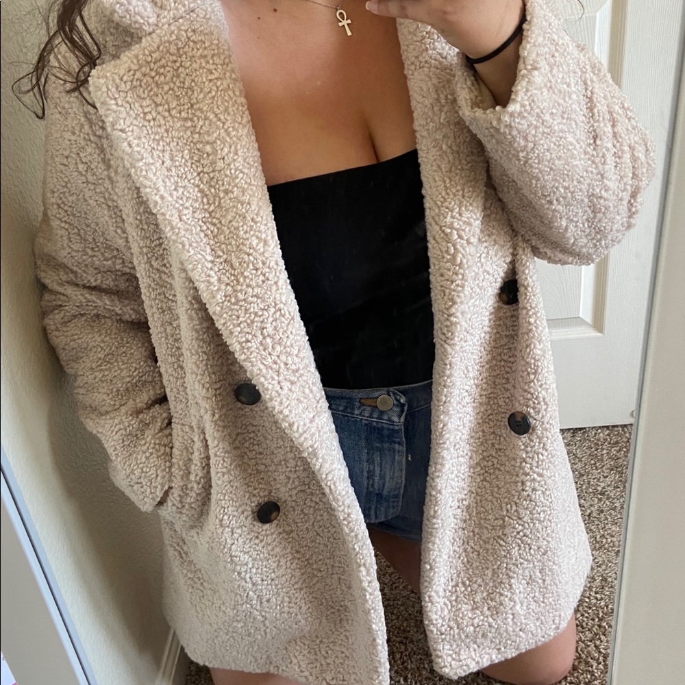 🌟Super Cute Fuzzy Coat🌟